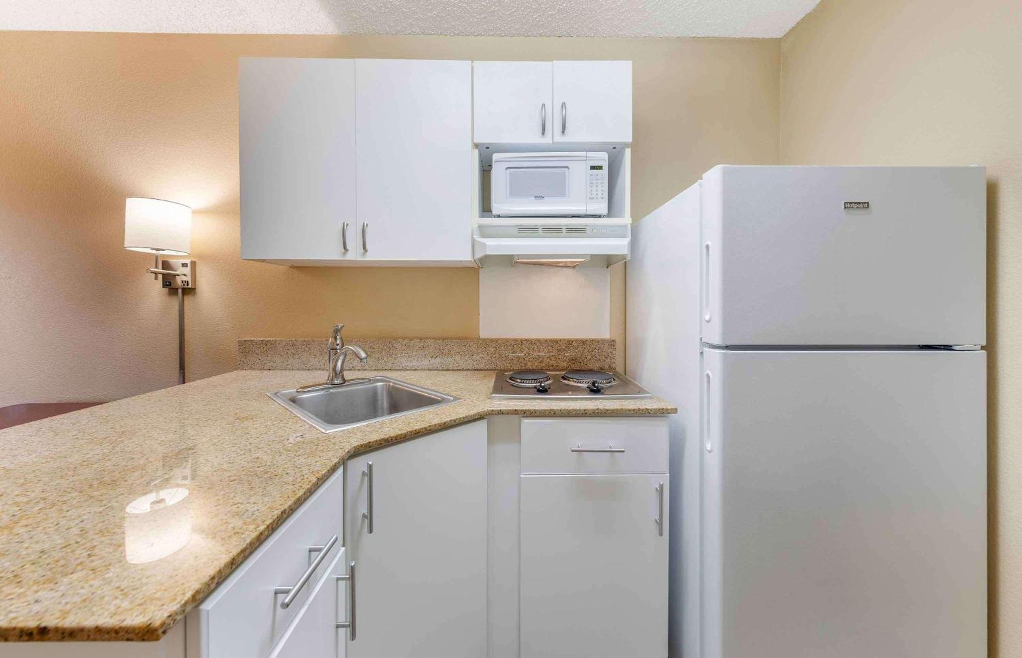 Extended Stay America Suites - Los Angeles - Ontario Airport Guasti Bagian luar foto