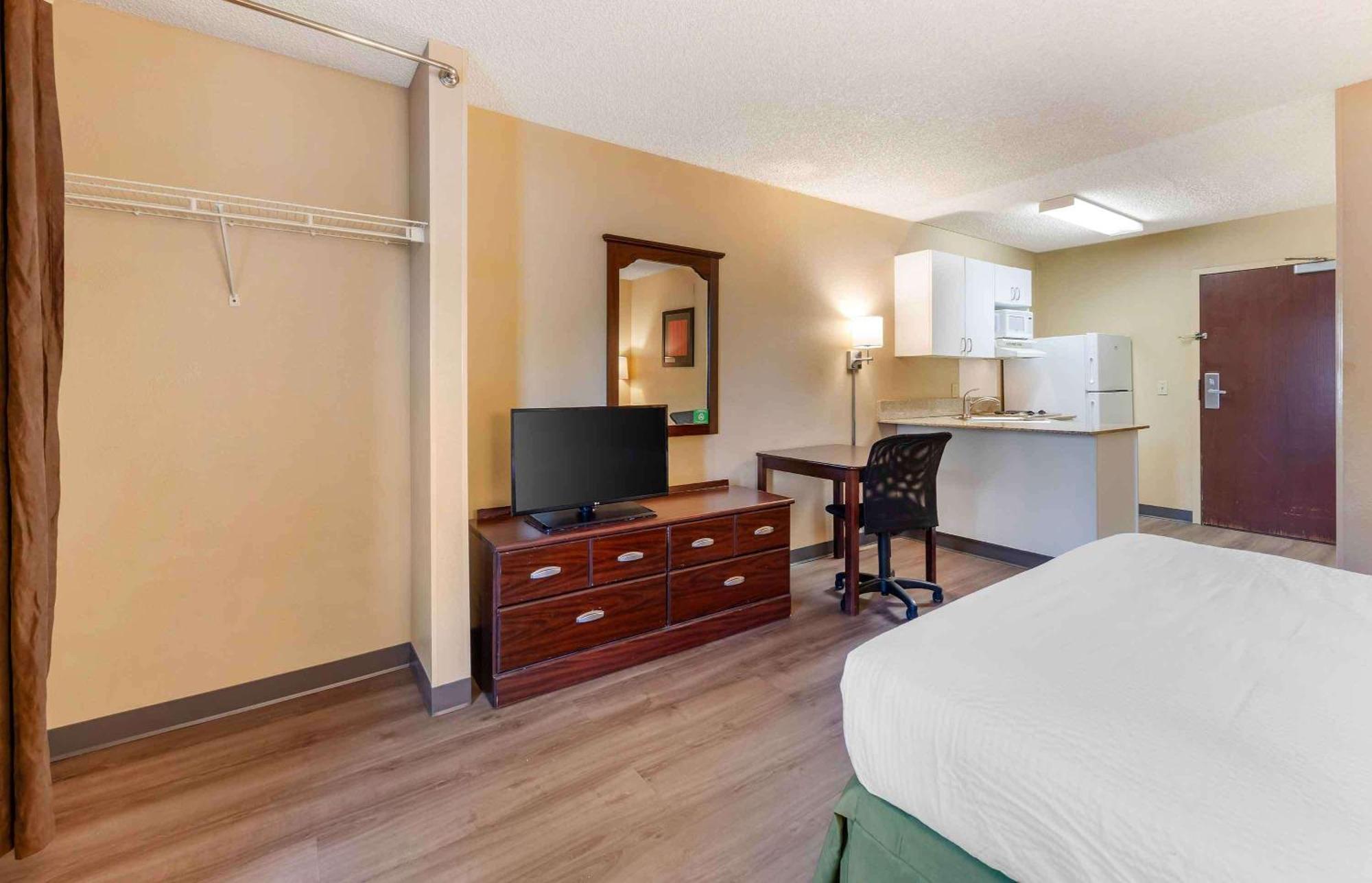 Extended Stay America Suites - Los Angeles - Ontario Airport Guasti Bagian luar foto