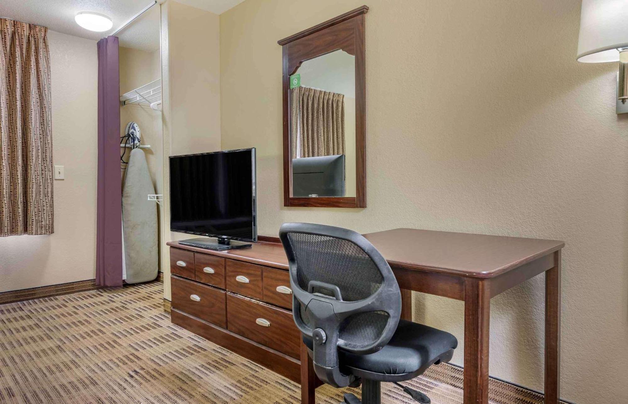 Extended Stay America Suites - Los Angeles - Ontario Airport Guasti Bagian luar foto