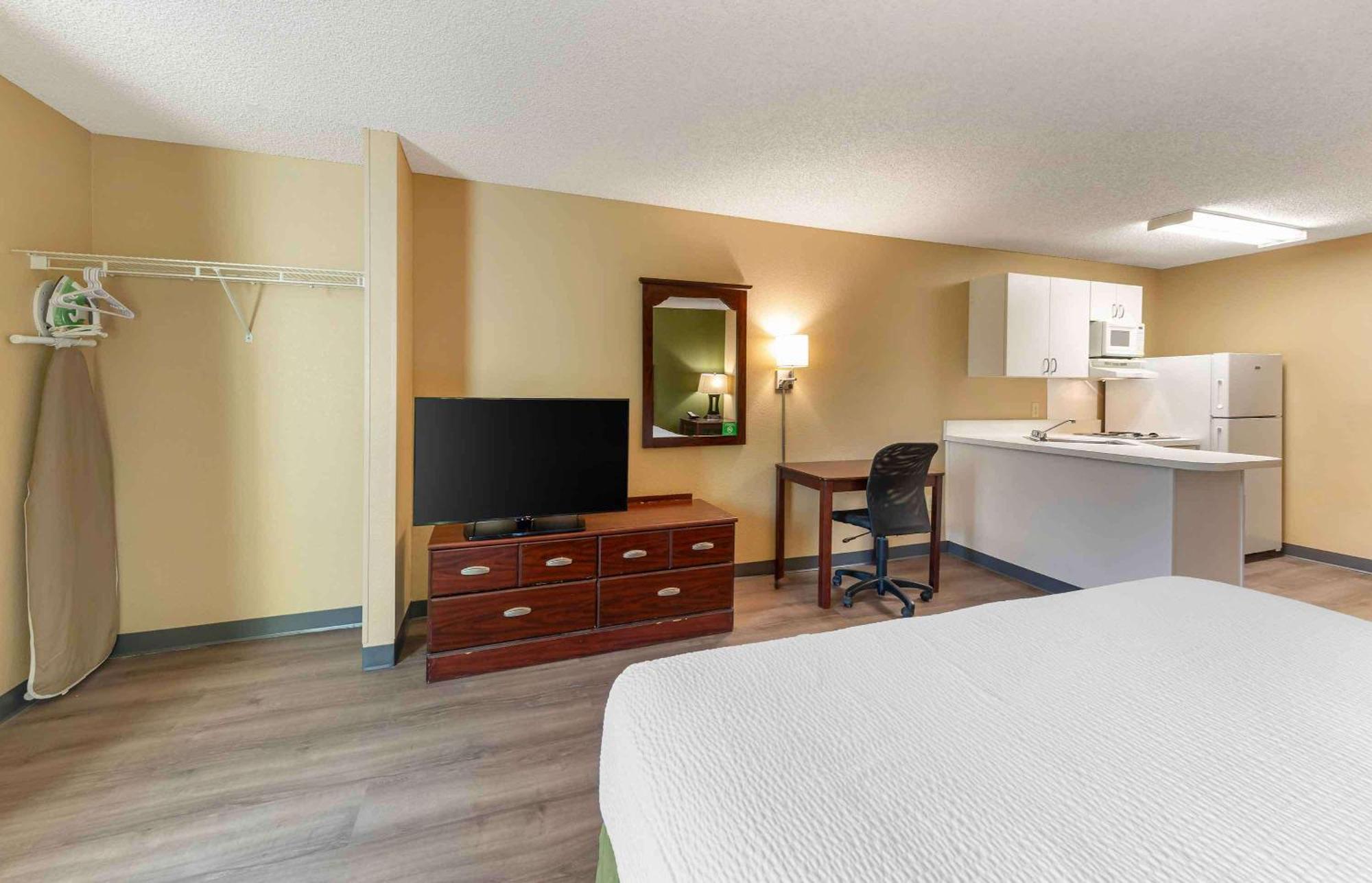 Extended Stay America Suites - Los Angeles - Ontario Airport Guasti Bagian luar foto