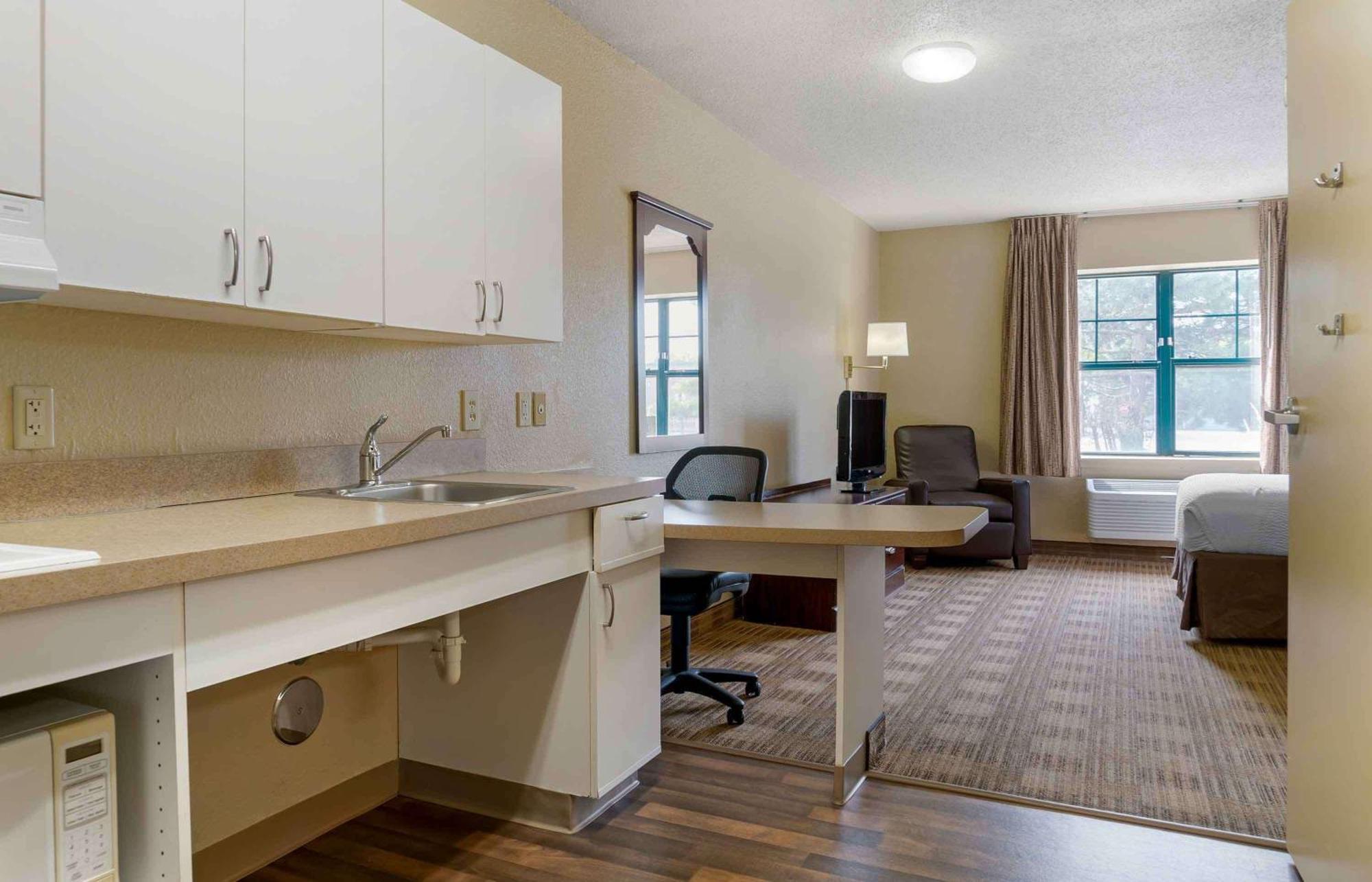 Extended Stay America Suites - Los Angeles - Ontario Airport Guasti Bagian luar foto