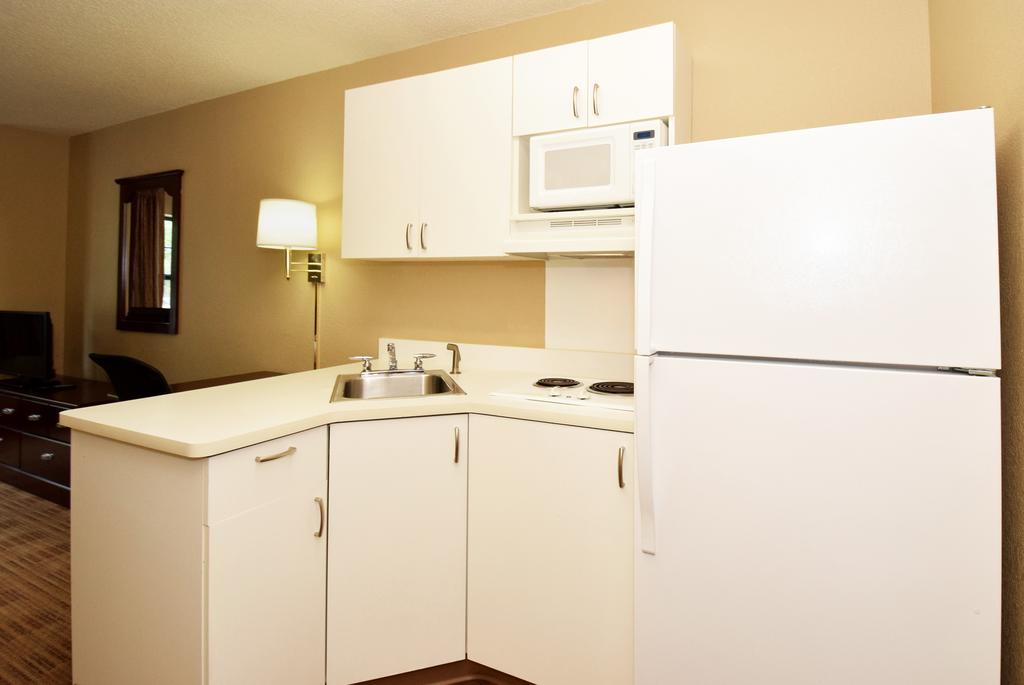 Extended Stay America Suites - Los Angeles - Ontario Airport Guasti Bagian luar foto